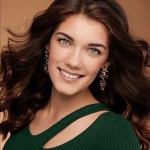 Meet your Posher, Lorali